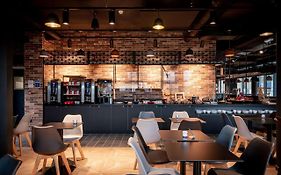 Ibis Styles Valenciennes Petite Foret